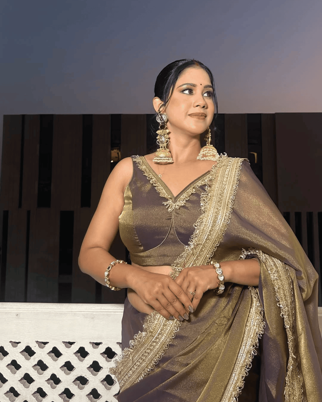 Ash Golden Purple Two-Tone Saree With Unstitched Blouse Piece
