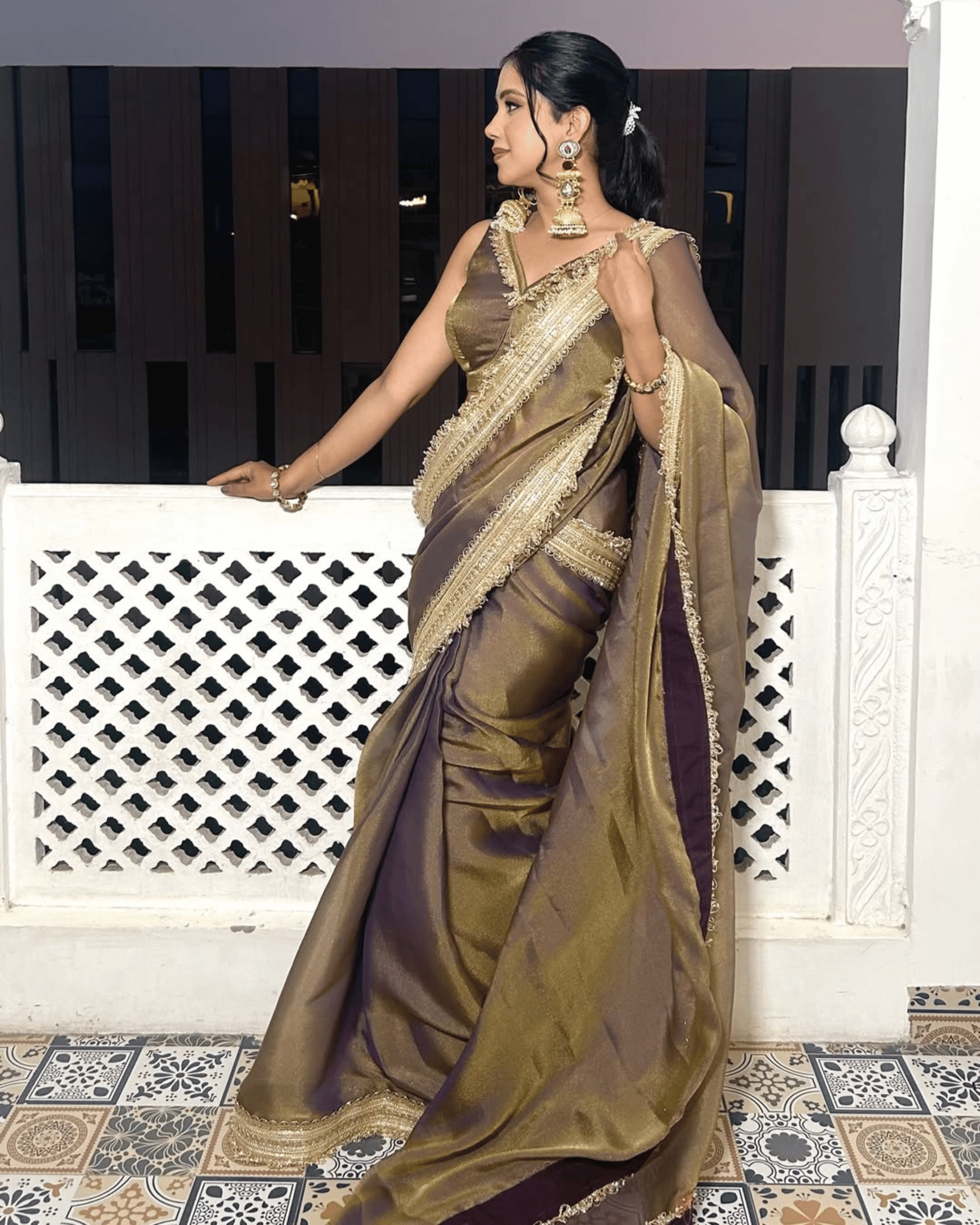 Ash Golden Purple Two-Tone Saree With Unstitched Blouse Piece
